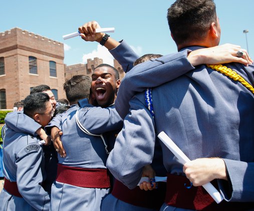 05192019 GRAD 010.jpg