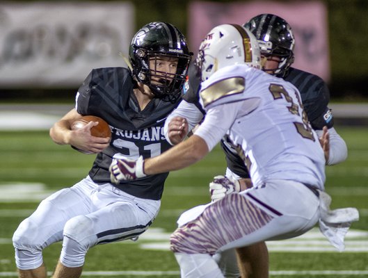 11092019 FOOTBALL 4.jpg