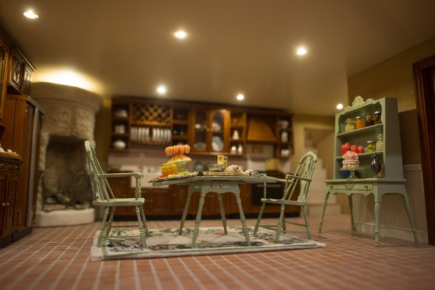 12012019 DOLLHOUSE 3.jpg